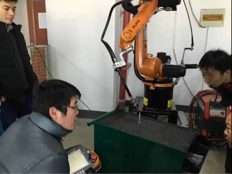 �C������Ӗ����