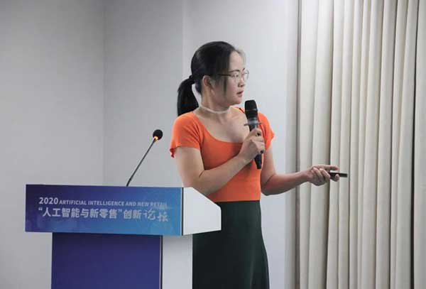 ����ף�R2020���˹������c�����ۡ�����Փ���A�M��Ļ